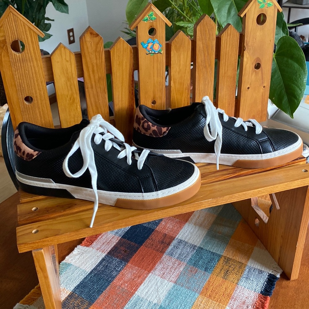 Black and leopard trim sneakers